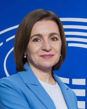 Maia Sandu vine la Bucureşti pentru a participa la sfinţirea picturii Catedralei Naţionale